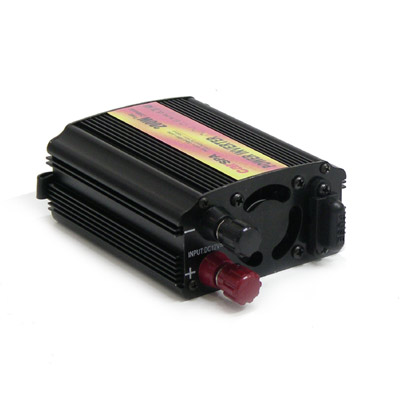 ממיר מתח 12V 200W כולל יציאות USB ושקע מצת נוסף. לשימוש ברכב או ישירות ממתח מצבר,CAR200U,200W