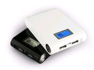 סוללה ניידת בעלת צג דיגיטלי 12000mAH למחשב טאבלט וסלולריים סמסונג, LG, אייפון ולכל מטרה