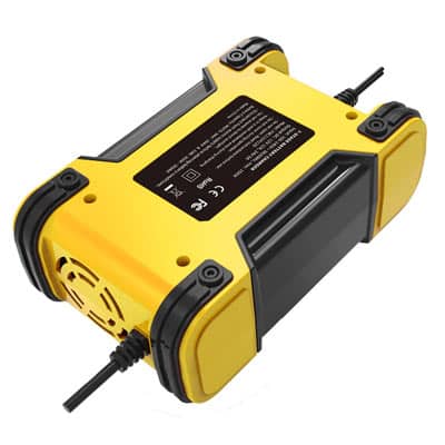 מטען למצבר רב שלבי 10A 12V / 6A 24V למצבר ג'ל AGM LiFePo4 פריקה עמוקה וחומצה