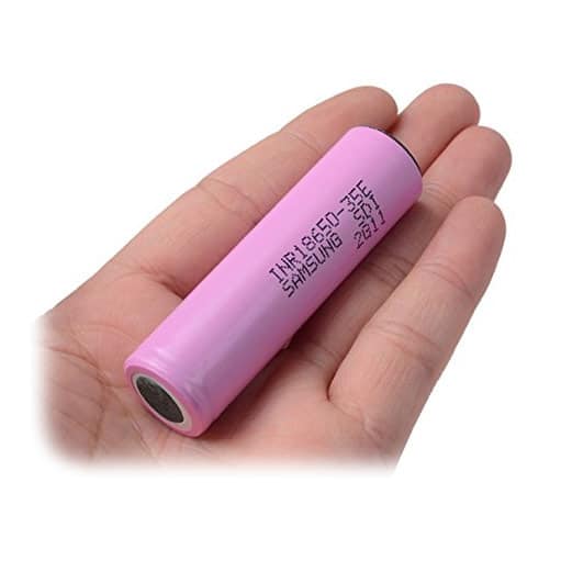 זוג סוללות ליתיום Samsung INR18650-35E סמסונג מקצועיות בהספק אפקטיבי של 3500mah 20A סוללה 18650 מבית Samsung הבחירה הנכונה. מתאימה לכל מטרה עבור יישומים הדורשים זרם והספק גבוה, בגימור Flat head זוג סוללות ליתיום Samsung INR18650-35E סמסונג מקצועיות בהספק אפקטיבי של 3500mah 20A