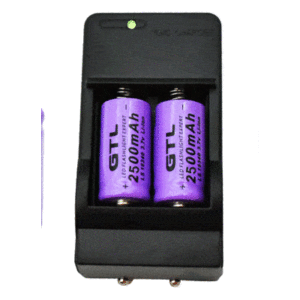 זוג סוללות ליתיום נטענות 16340 GTF 2500mAh 3.7V כולל מטען סוללות