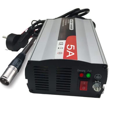 מטען קלנועית קיסר ולכל קלנועית במתח והפק של 24V 5A מטען חכם XLR הספק 5A